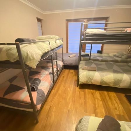 Dorm Room 5-6 People Shared Bathroom Outside Room ดับลิน ภายนอก รูปภาพ