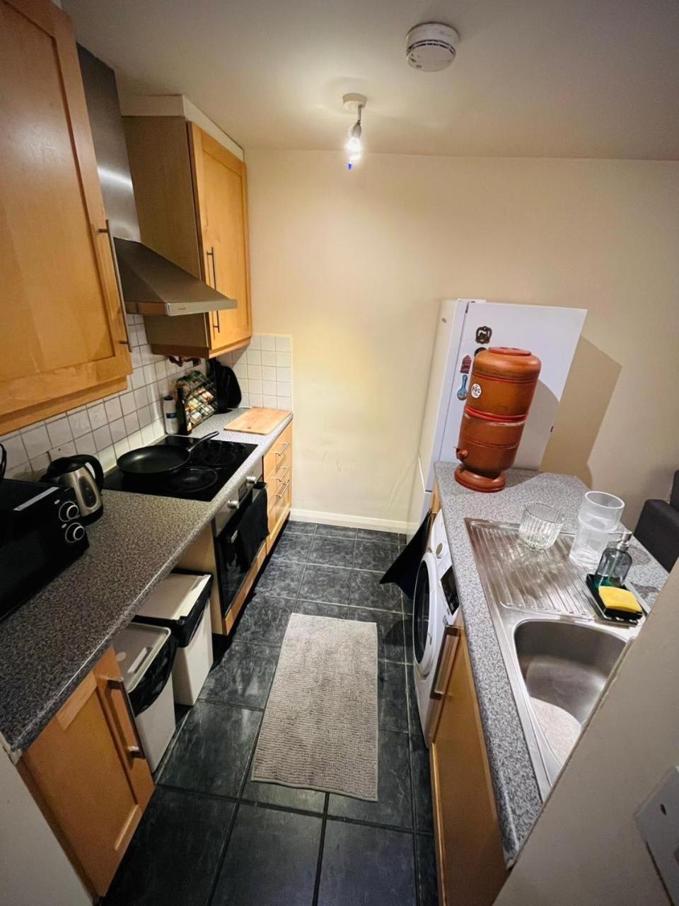 Dorm Room 5-6 People Shared Bathroom Outside Room ดับลิน ภายนอก รูปภาพ